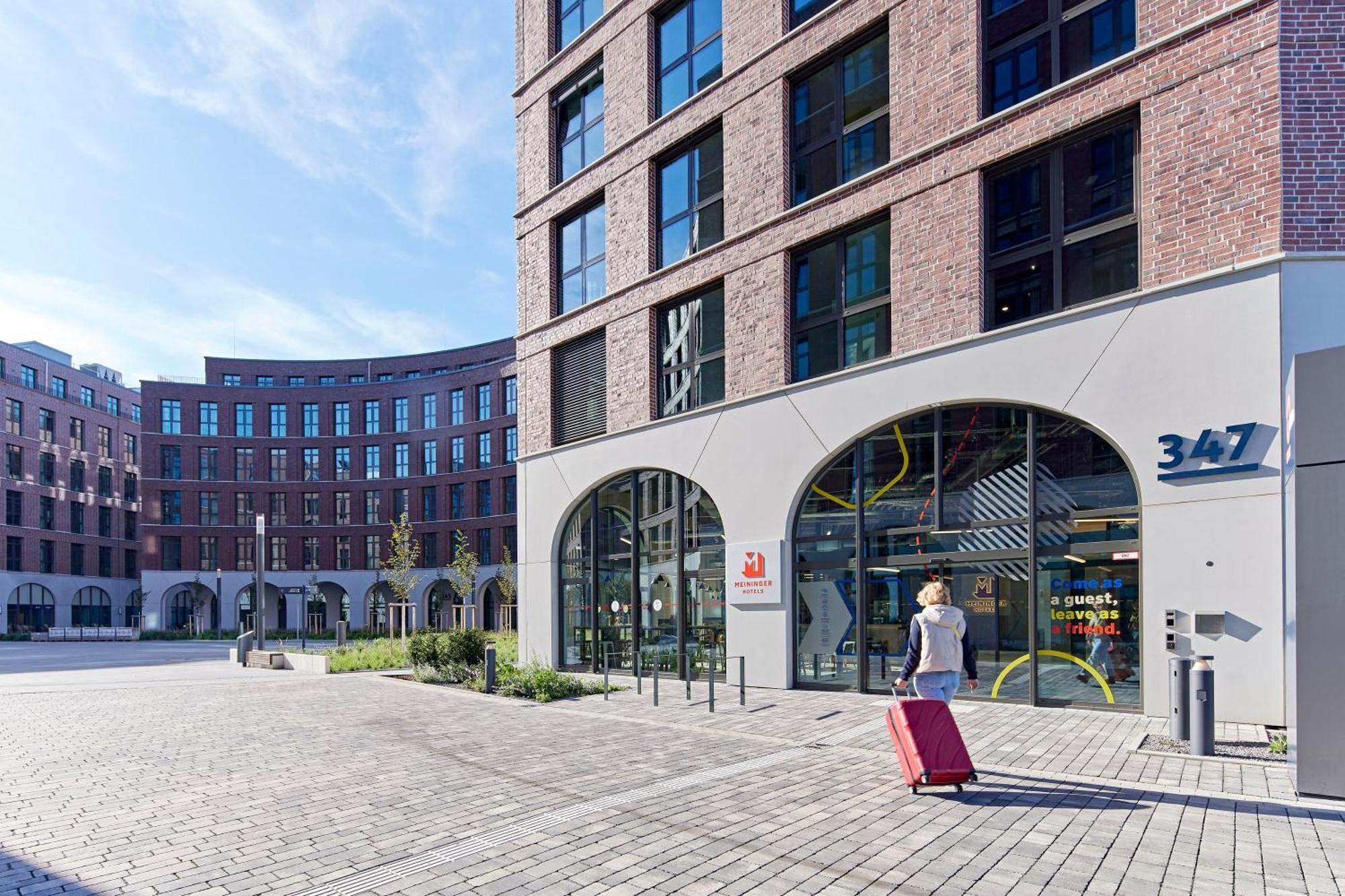 Meininger Hotel Koeln West Exterior photo